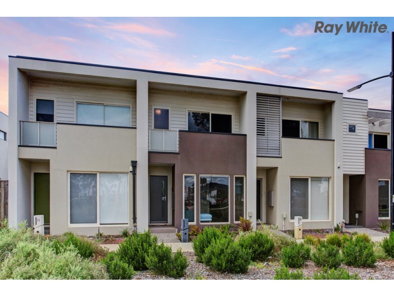13 Armstrong Walk, Plumpton VIC 3335