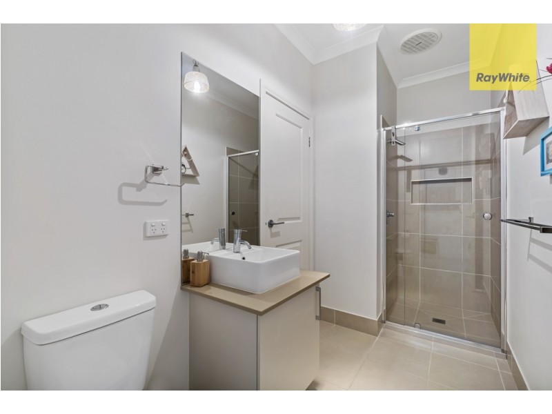 25 Litchfield Way, Taylors Hill VIC 3037