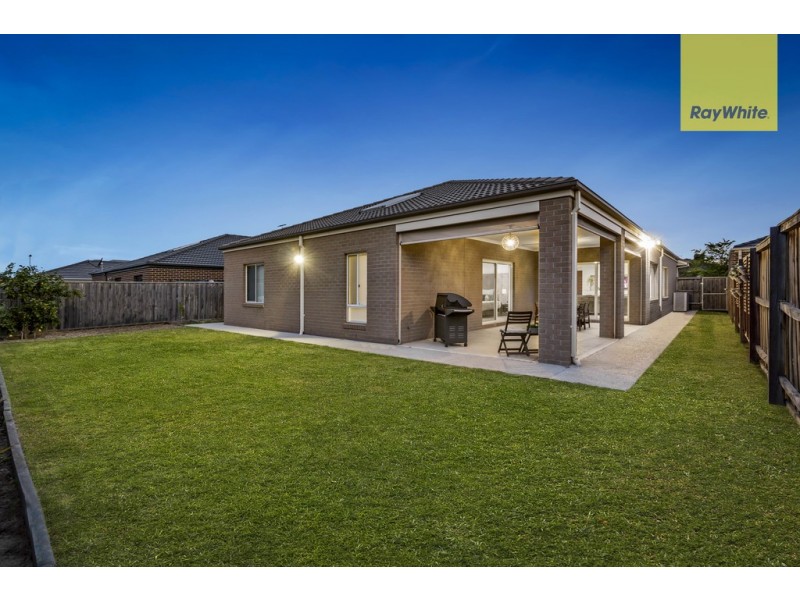 25 Litchfield Way, Taylors Hill VIC 3037