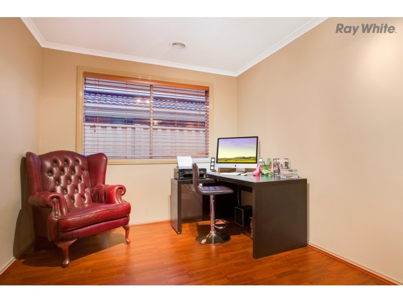 13 Loddon Drive, Taylors Hill VIC 3037