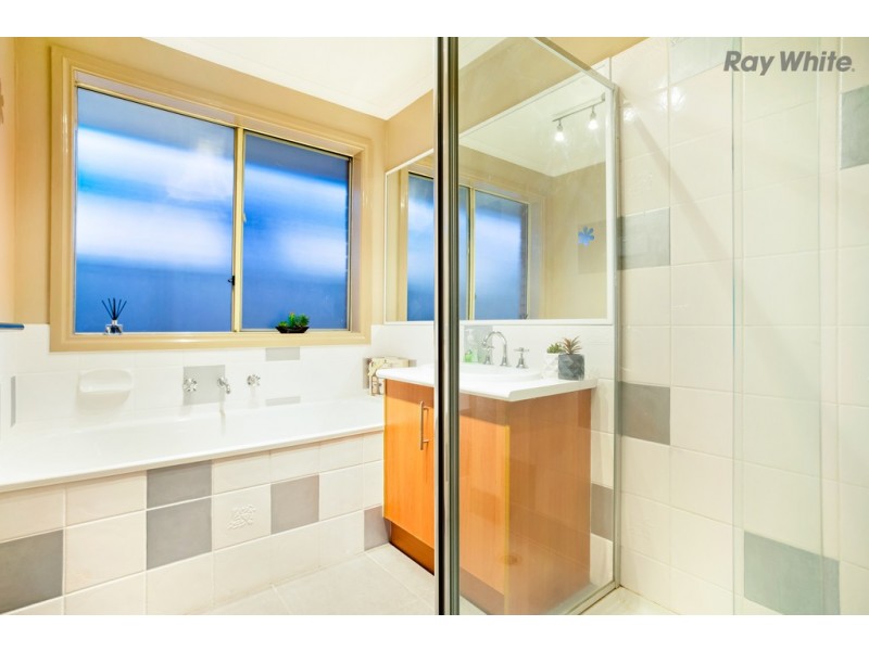 13 Loddon Drive, Taylors Hill VIC 3037