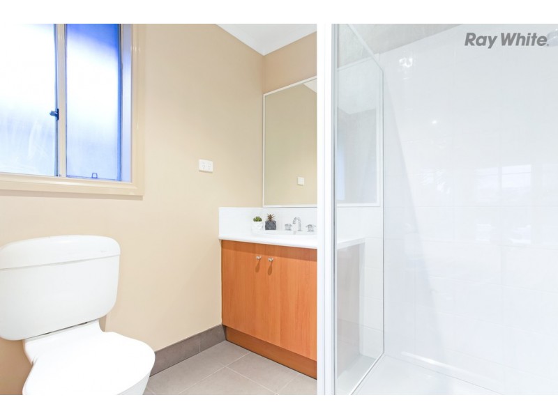 13 Loddon Drive, Taylors Hill VIC 3037