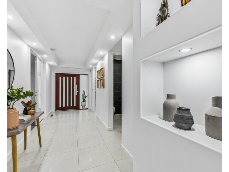 25 Cavenagh Terrace, Taylors Hill VIC 3037