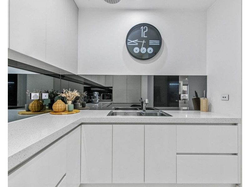 25 Cavenagh Terrace, Taylors Hill VIC 3037