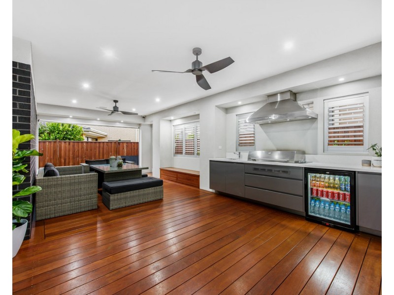 25 Cavenagh Terrace, Taylors Hill VIC 3037