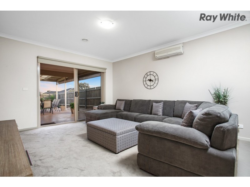 6 Boulderwood Court, Kurunjang VIC 3337