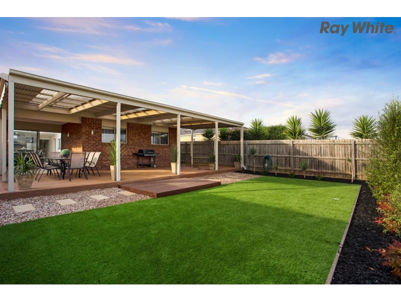 6 Boulderwood Court, Kurunjang VIC 3337