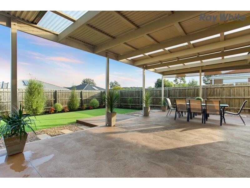 6 Boulderwood Court, Kurunjang VIC 3337