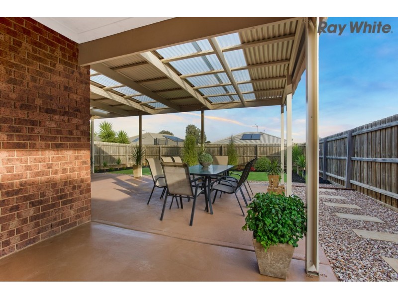 6 Boulderwood Court, Kurunjang VIC 3337