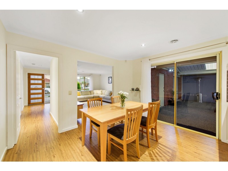 6 Ahmet Place, Hillside VIC 3037