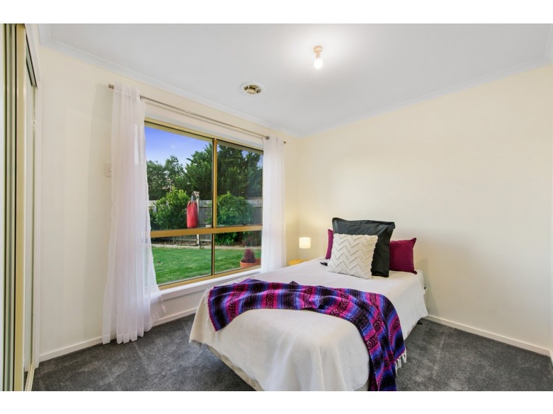 6 Ahmet Place, Hillside VIC 3037