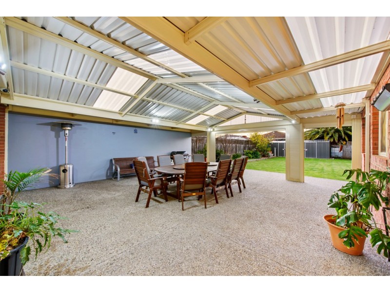 6 Ahmet Place, Hillside VIC 3037