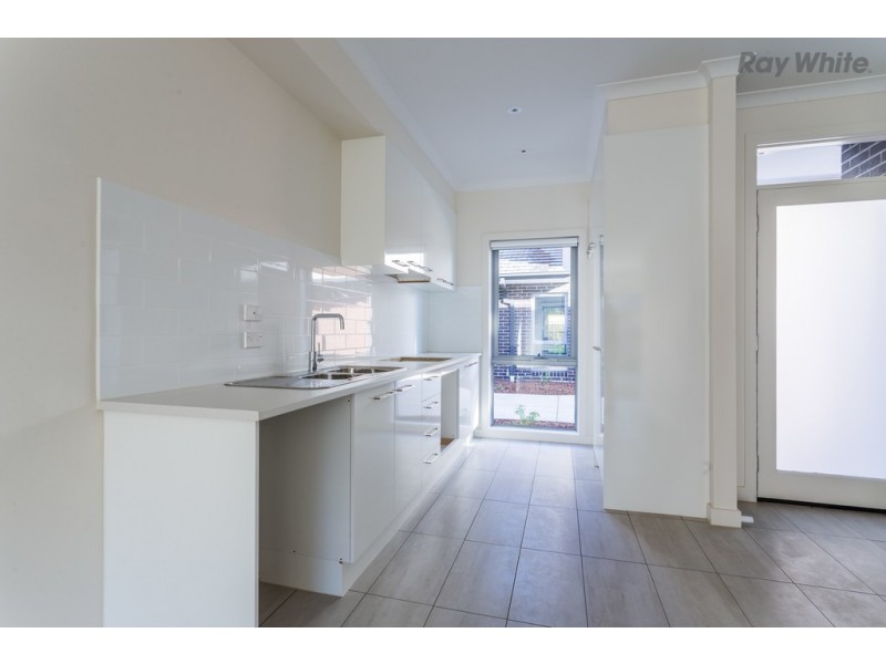 2/71-73 Fox Street, St Albans VIC 3021