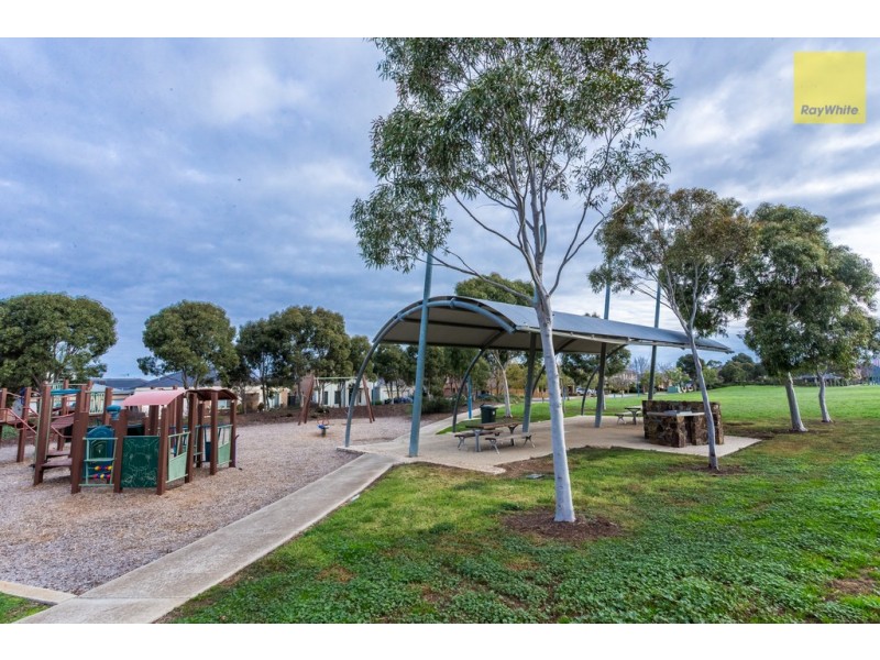 40 Pyrmont Terrace, Taylors Hill VIC 3037