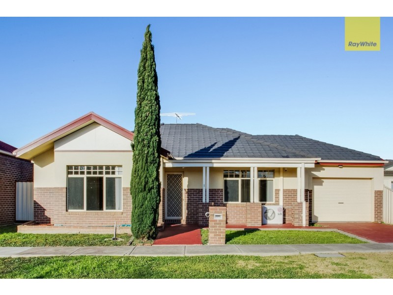 2/1 Marner Avenue, Hillside VIC 3037