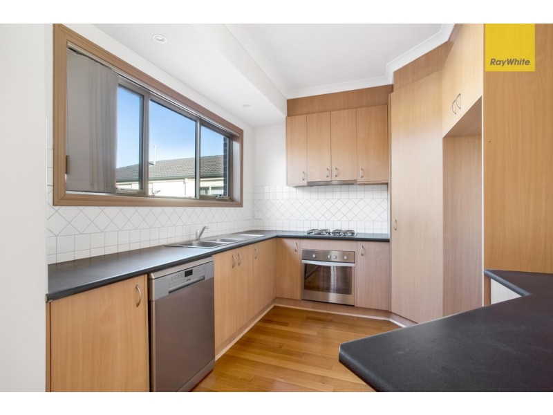 2/1 Marner Avenue, Hillside VIC 3037