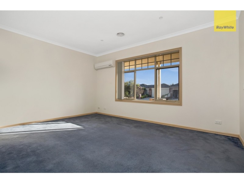 2/1 Marner Avenue, Hillside VIC 3037
