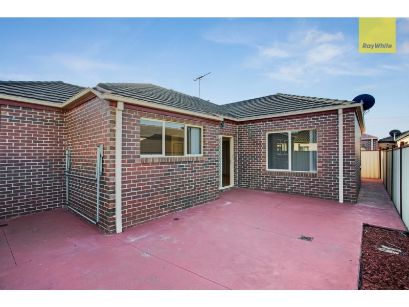 2/1 Marner Avenue, Hillside VIC 3037