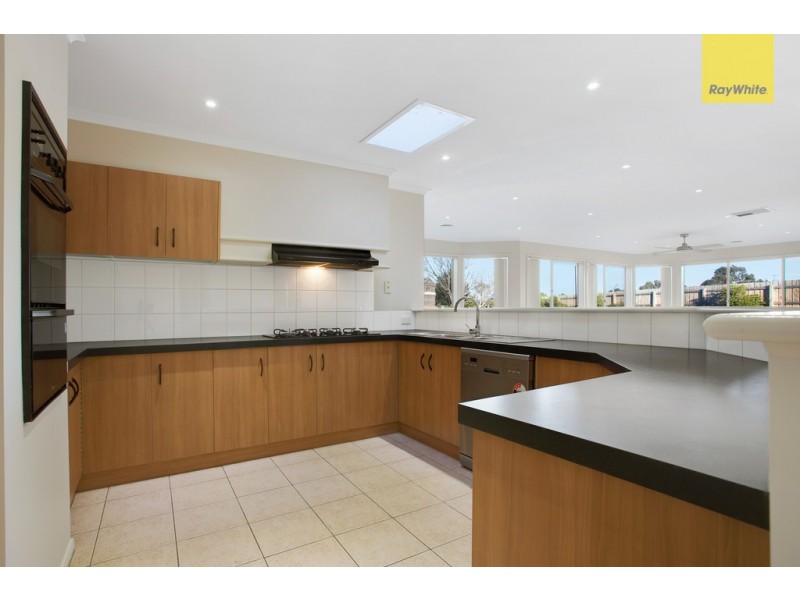 35 Perceval Crescent, Taylors Lakes VIC 3038