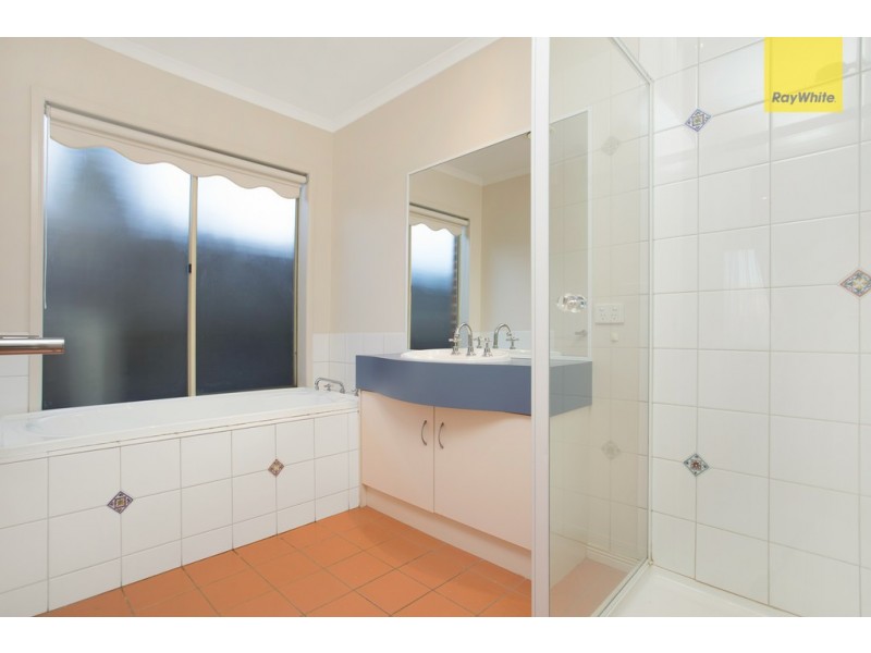 35 Perceval Crescent, Taylors Lakes VIC 3038