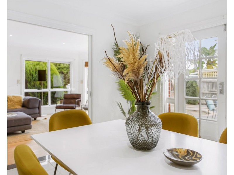 1 Pratt Close, Taylors Lakes VIC 3038