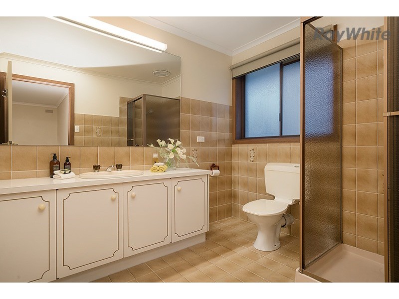 12 Augustines Way, Keilor VIC 3036