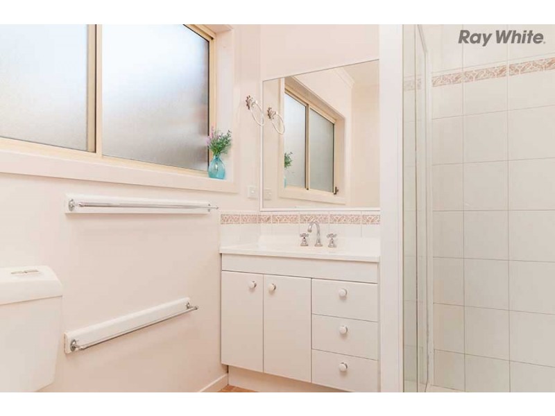 2/35 Pecks Road, Sydenham VIC 3037