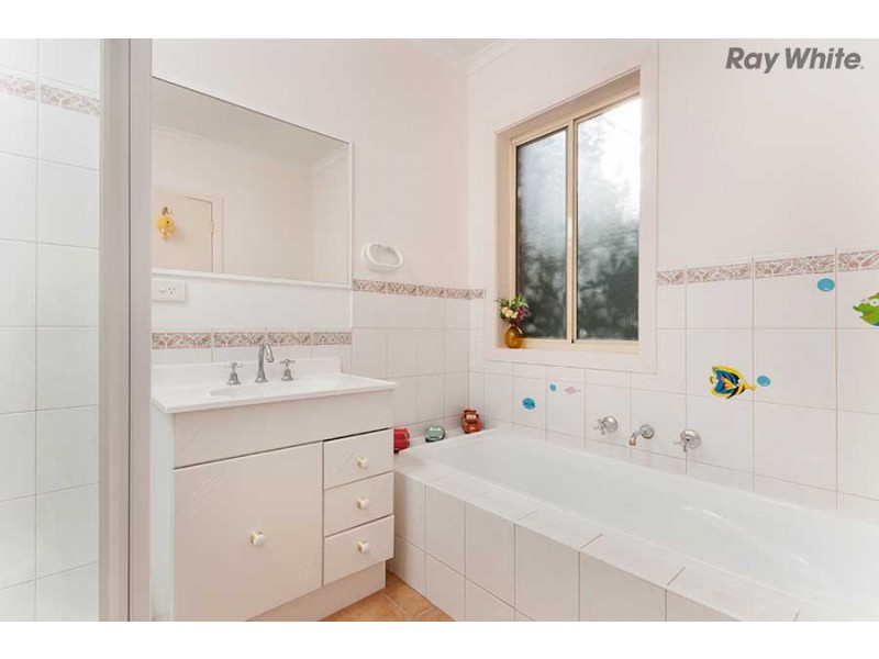 2/35 Pecks Road, Sydenham VIC 3037