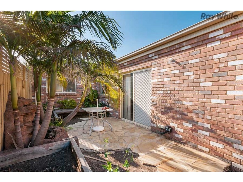 2/35 Pecks Road, Sydenham VIC 3037