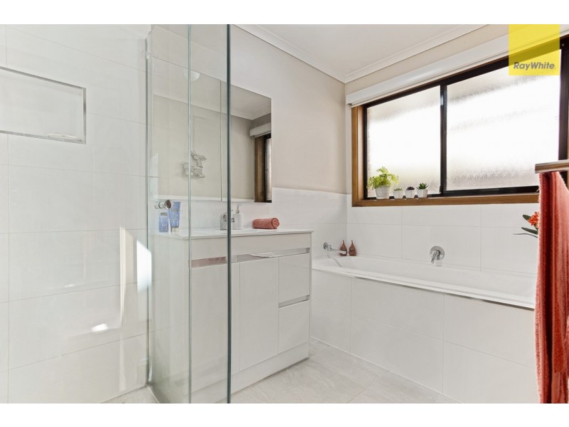 14 Ensign Grove, Taylors Lakes VIC 3038