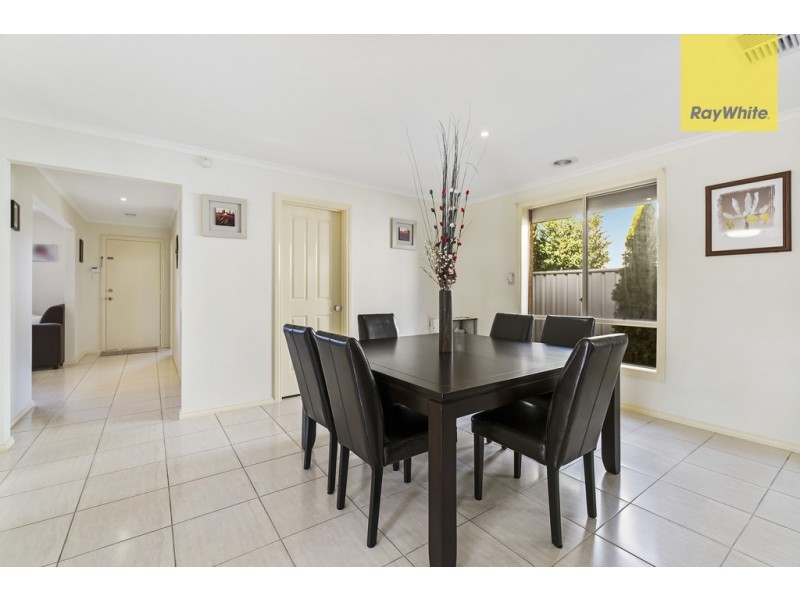 51 Glenelg Boulevard, Taylors Hill VIC 3037