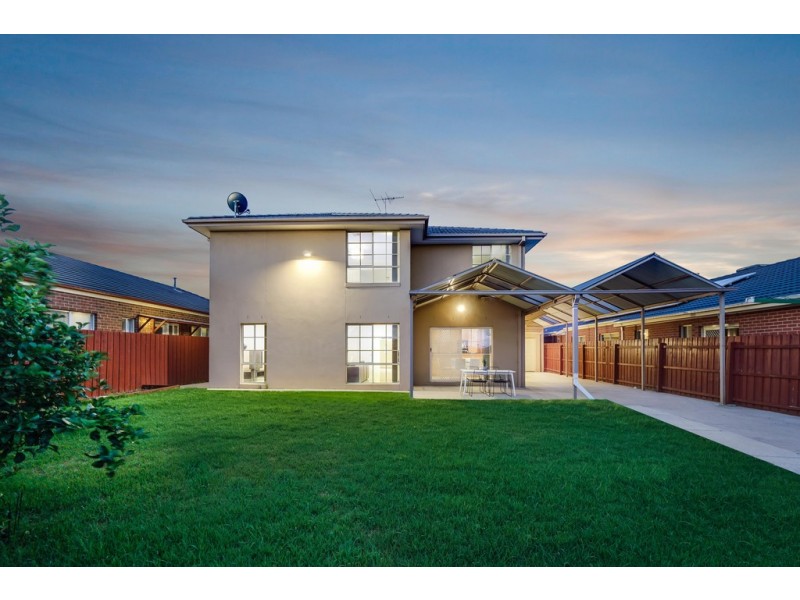 12 Howqua Way, Taylors Hill VIC 3037