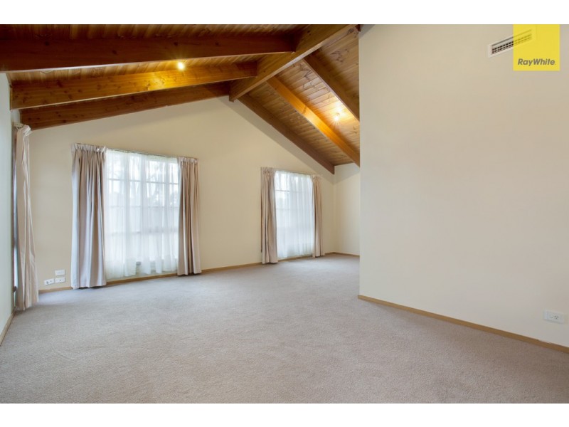 7 Ensign Grove, Taylors Lakes VIC 3038