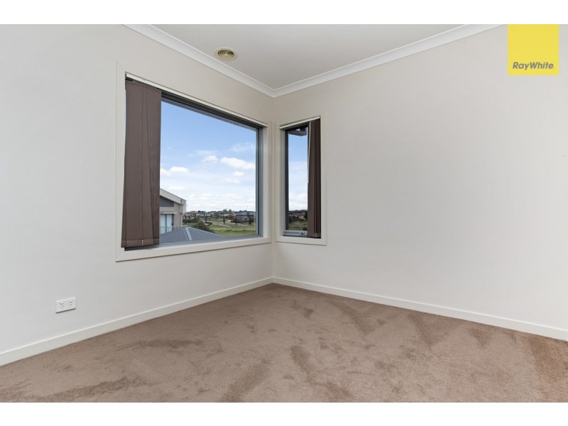 13/69-77 Lancefield Drive, Caroline Springs VIC 3023
