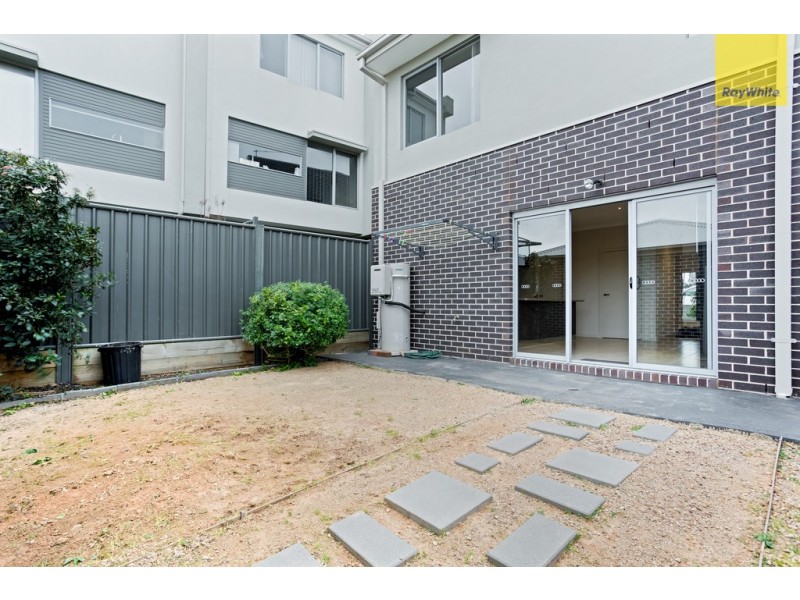 13/69-77 Lancefield Drive, Caroline Springs VIC 3023