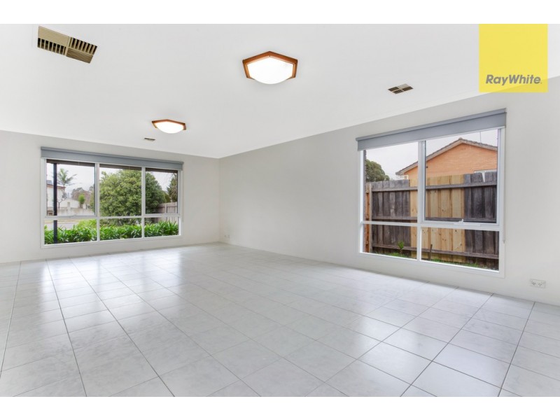1 Gloucester Court, Sydenham VIC 3037