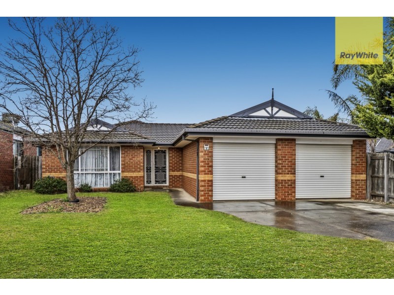8 Ruben Drive, Sydenham VIC 3037