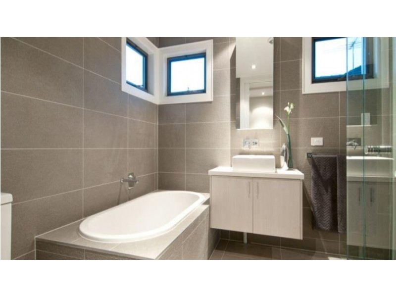 1 / 7 Howey Street, Gisborne VIC 3437