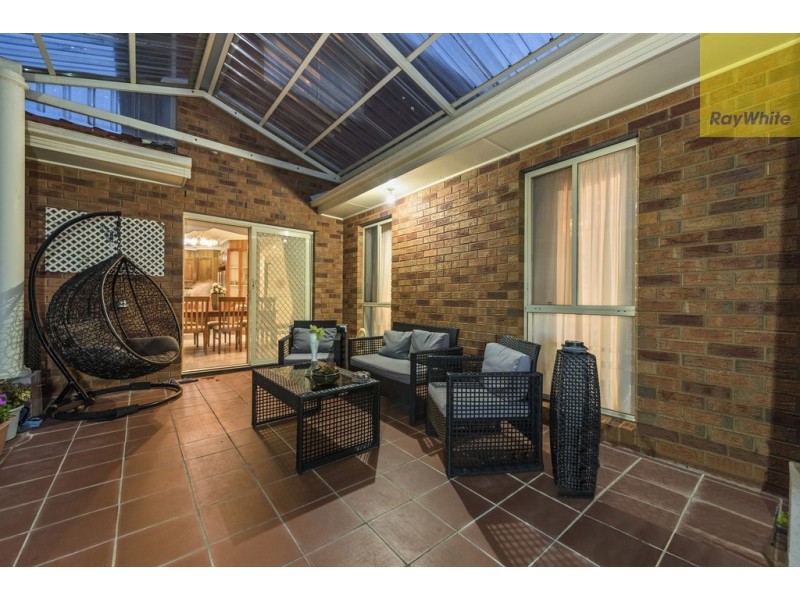 11 Howqua Way, Taylors Hill VIC 3037