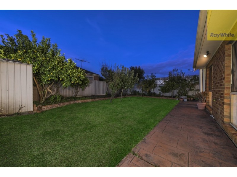 11 Howqua Way, Taylors Hill VIC 3037