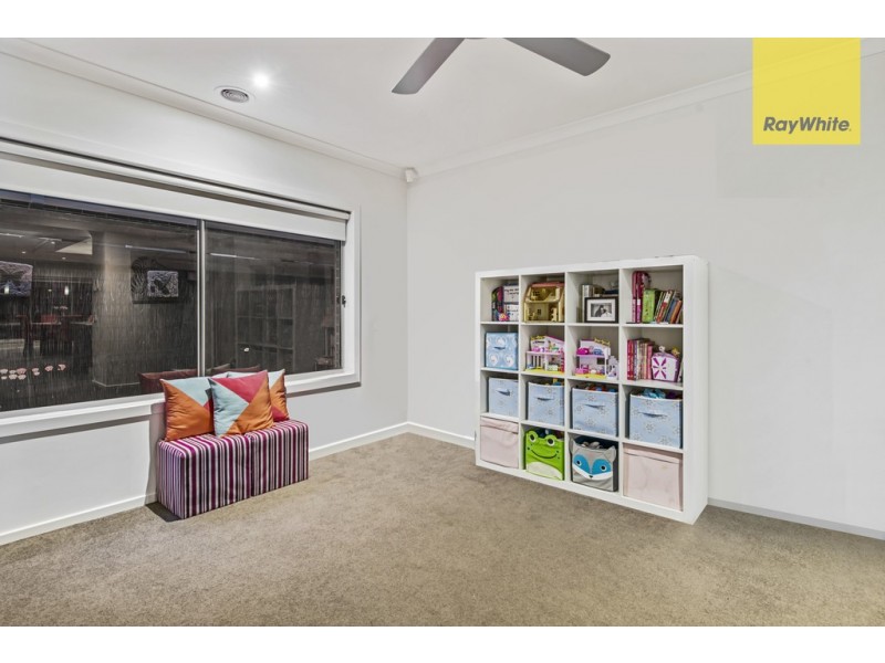 4 Shadforth Close, Taylors Hill VIC 3037