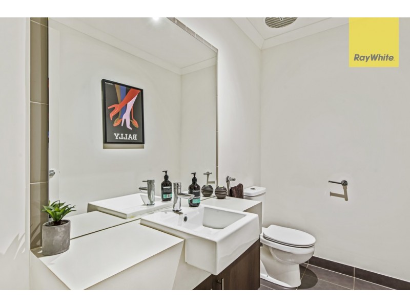 4 Shadforth Close, Taylors Hill VIC 3037