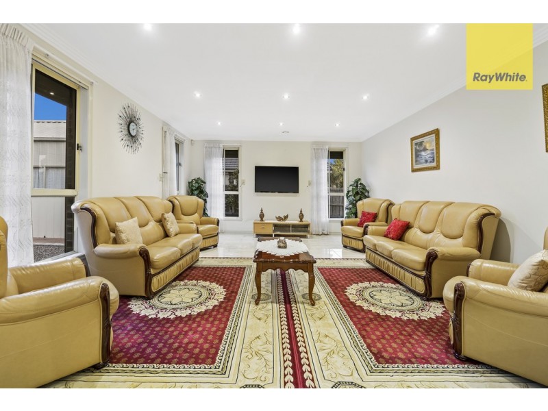 6 Pitt Street, Taylors Hill VIC 3037