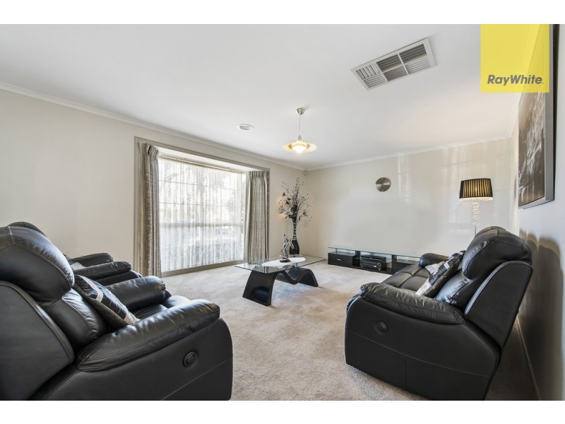 11 Silverdene Avenue, Sydenham VIC 3037