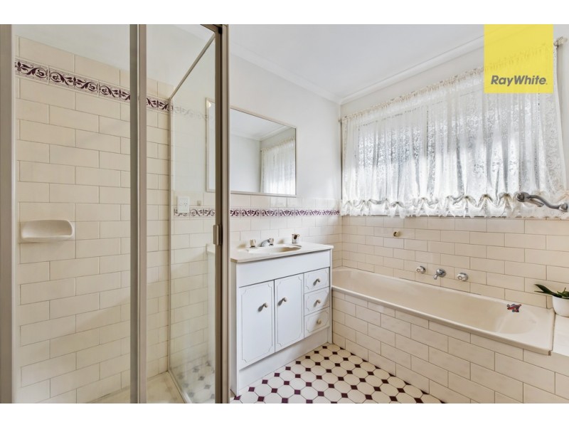 11 Silverdene Avenue, Sydenham VIC 3037