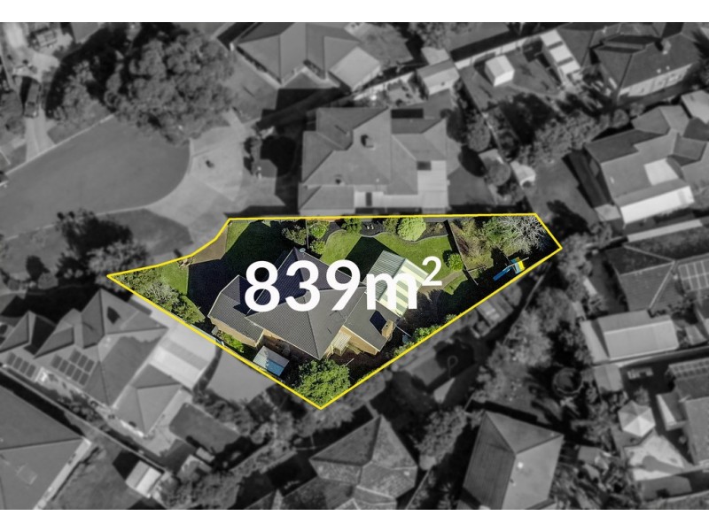 12 Willandra Court, Taylors Lakes VIC 3038