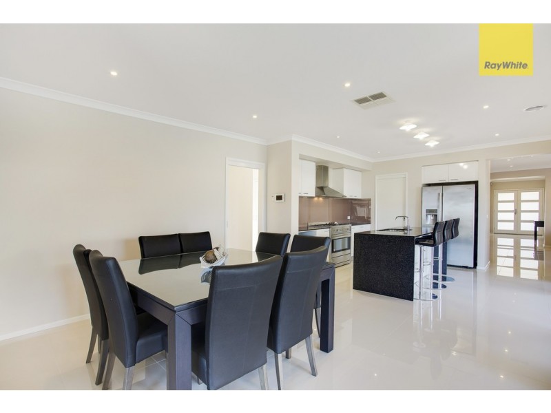 61 Cloverdale Road, Tarneit VIC 3029