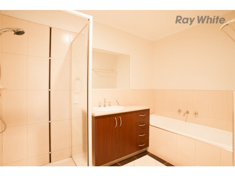 2/111-113 Pecks Road, Sydenham VIC 3037