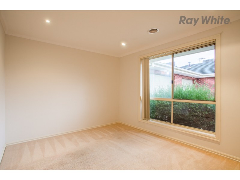 2/111-113 Pecks Road, Sydenham VIC 3037