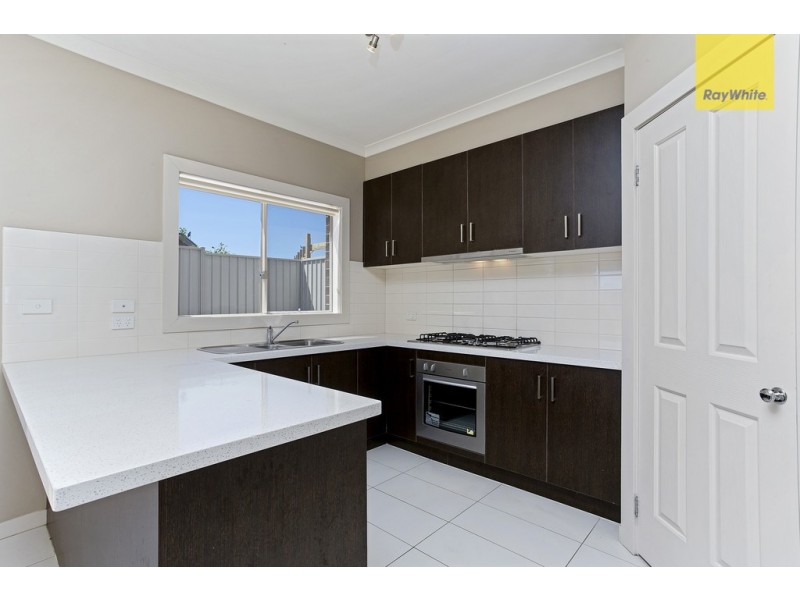 62 College Street, Caroline Springs VIC 3023